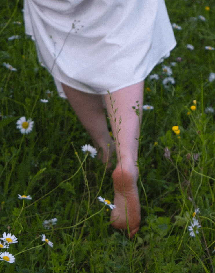 barefoot