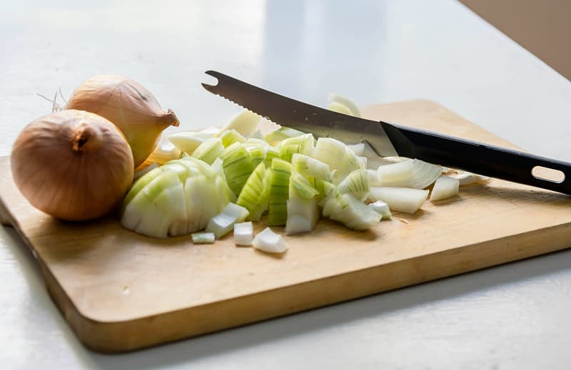 sliced yellow onions