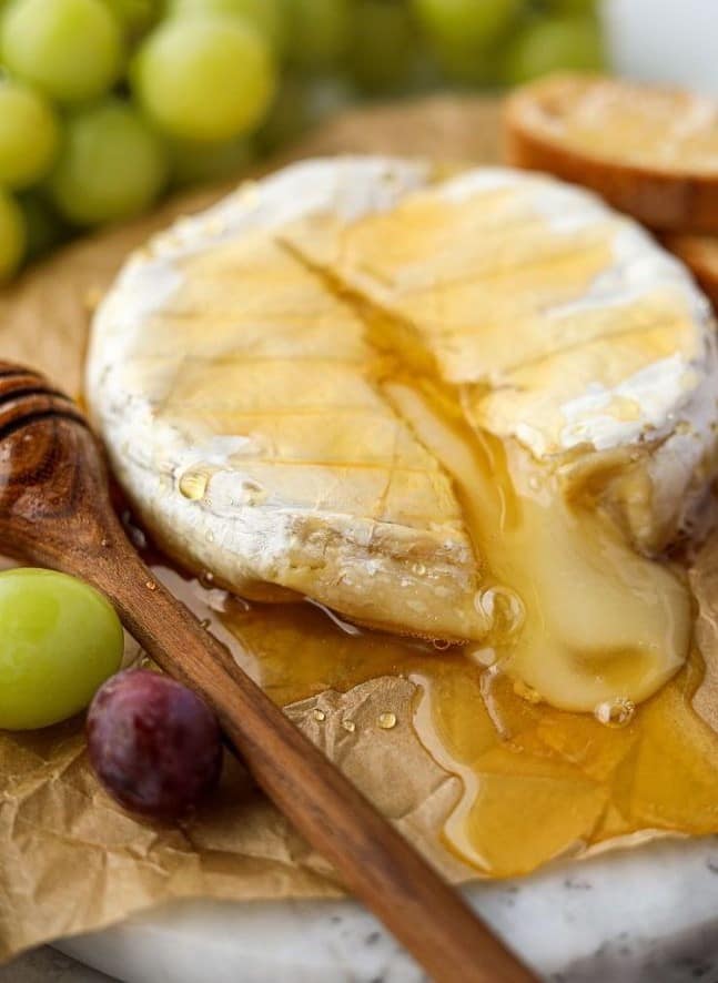baked brie and honey